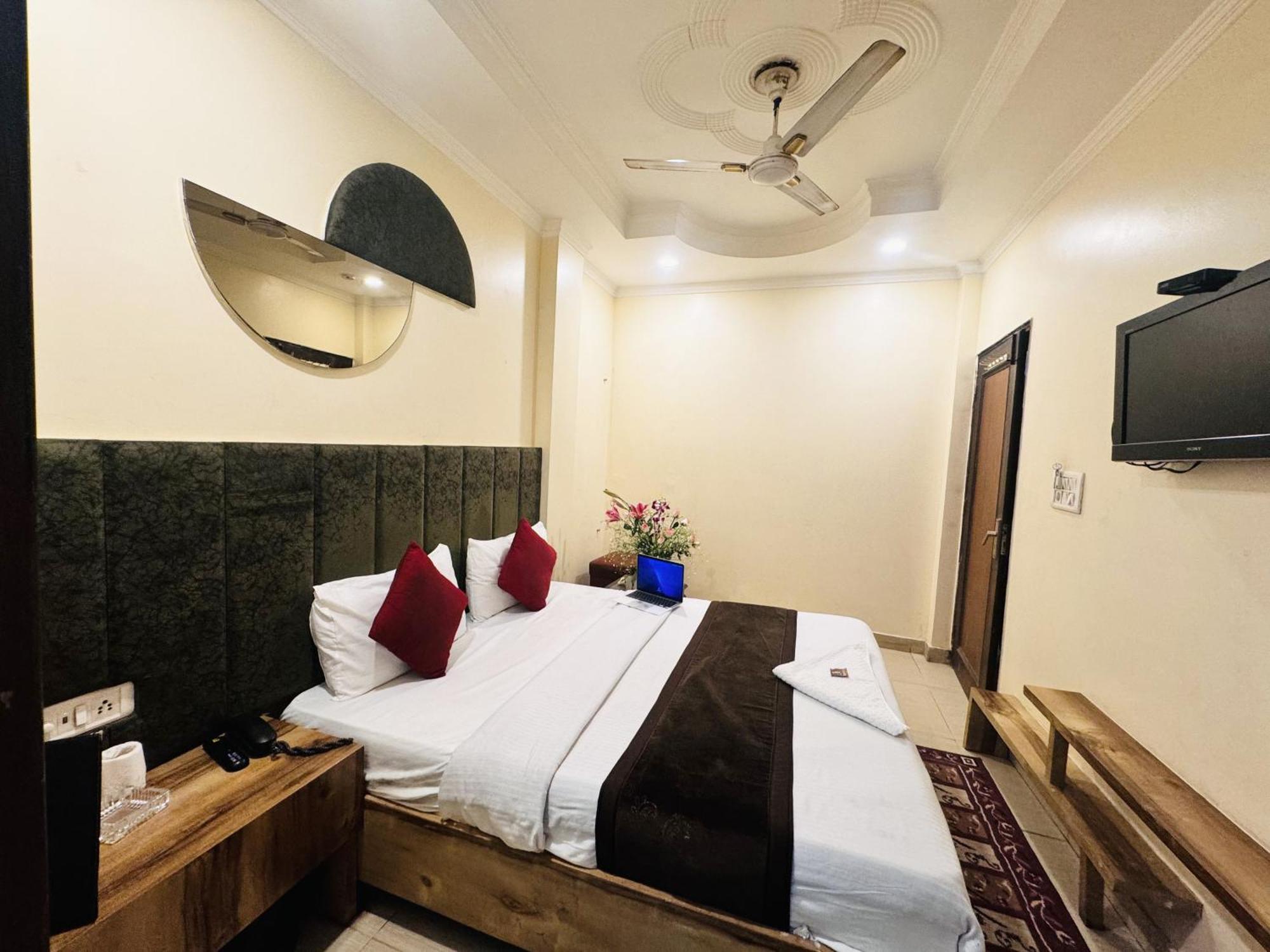 Hotel Jai Balaji, Paharganj, New Delhi Railway Station Exterior foto